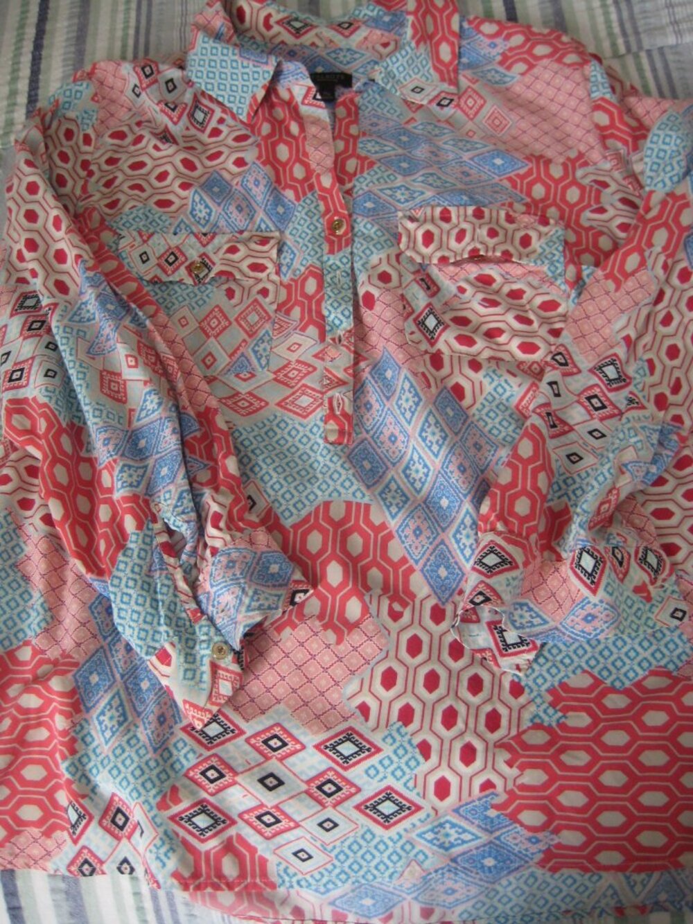 LADY'S SIZE 1X PETITE LONG SLEEVED RAYON RED & BLUE PRINT BLOUSE by TALBOTS